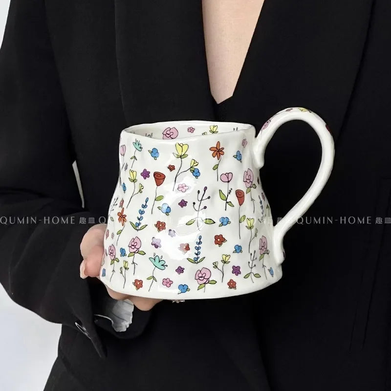 Wholesale of mugs, practical water cups with hands, gift boxes, Christmas and New Year gifts, ceramic high aesthetic value