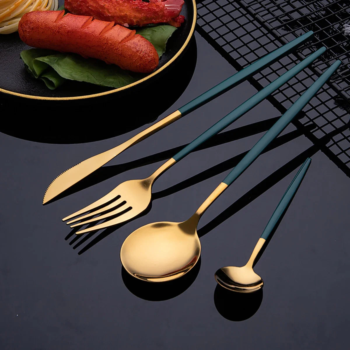 16Pcs Dinnerware Stainless Steel Cutlery Set Knife Fork Tea Spoon Dinner Flatware Set Kitchen Silverware Tableware